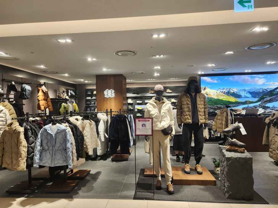 코오롱스포츠 신세계백화점 타임스퀘어점