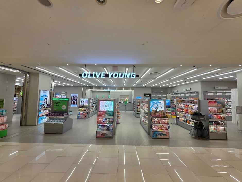 Olive Young - Lotte Department Store Gwangbok Branch [Tax Refund Shop]