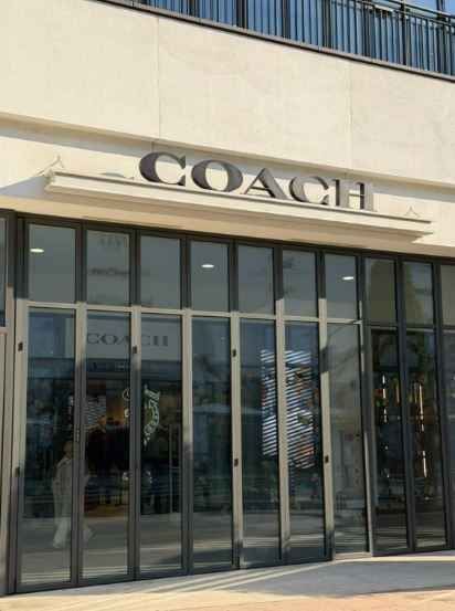 [事後免税店] COACH・現代プレミアムアウトレットキンポ（金浦）店(코치 현대프리미엄아울렛 김포점)
