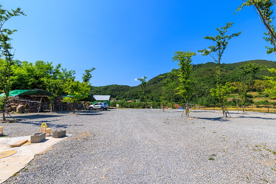 ダシキャンプ場