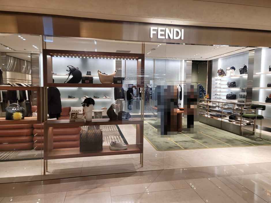 펜디남성 신세계백화점 강남점