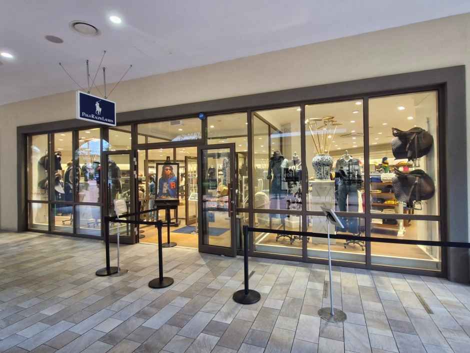 [事後免税店] Calvin Klein（カルバンクライン）ジーンズ・新世界サイモンプレミアムアウトレットシフン（始興）店