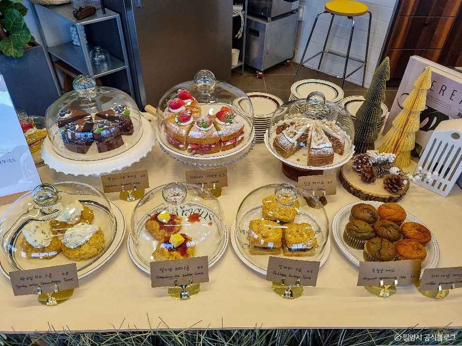 밀양_카페 남포리 (5).jpg