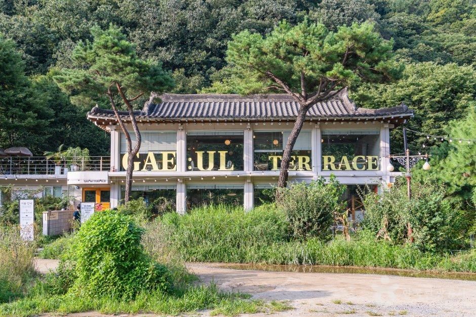溪边露台
