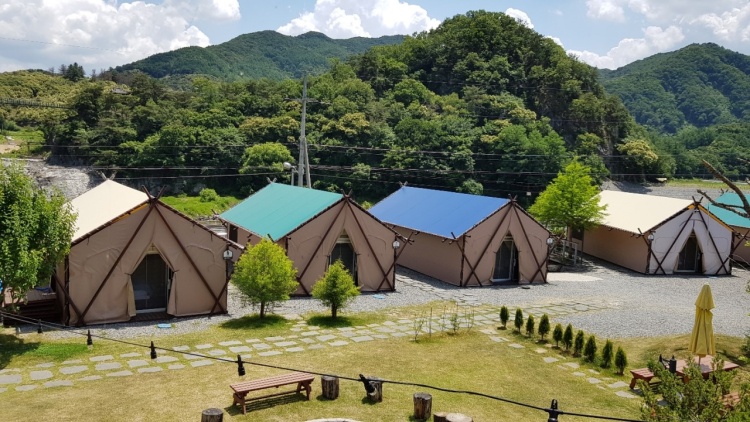 八峰豪华露营