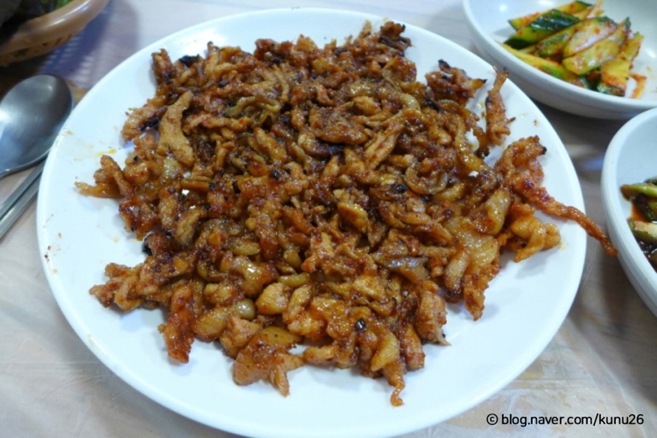 イプアム薬水食堂