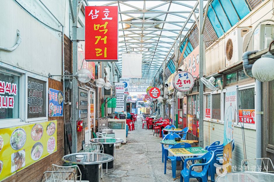 Mokpo Sinjungang Market
