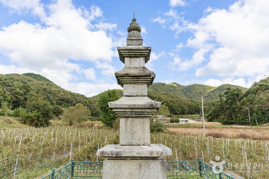 槐山三防里三層石塔