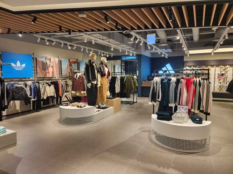 아디다스오리지널 신세계백화점 타임스퀘어점