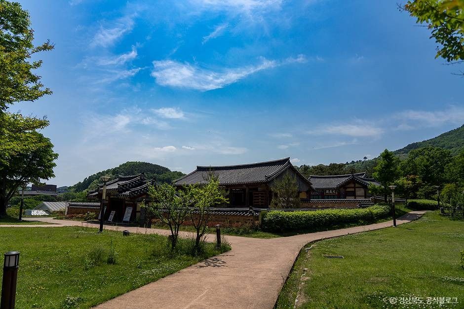 高霊郷校