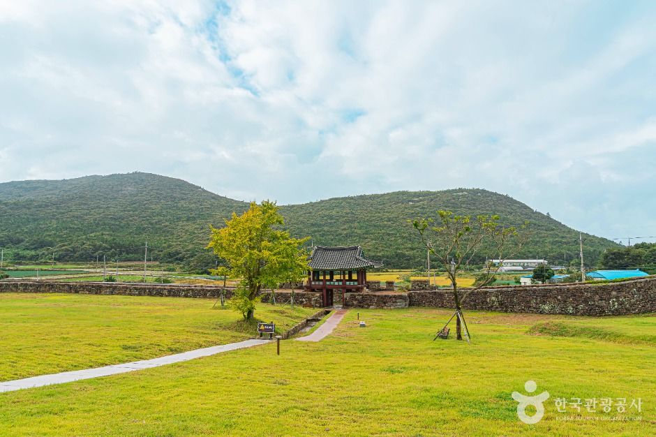 Jindo Namdojinseong Fortress