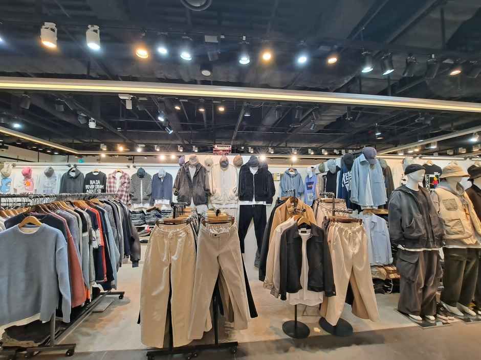 Twelve Doota Mall Branch [Tax Refund Shop](트웰브 두타몰점)