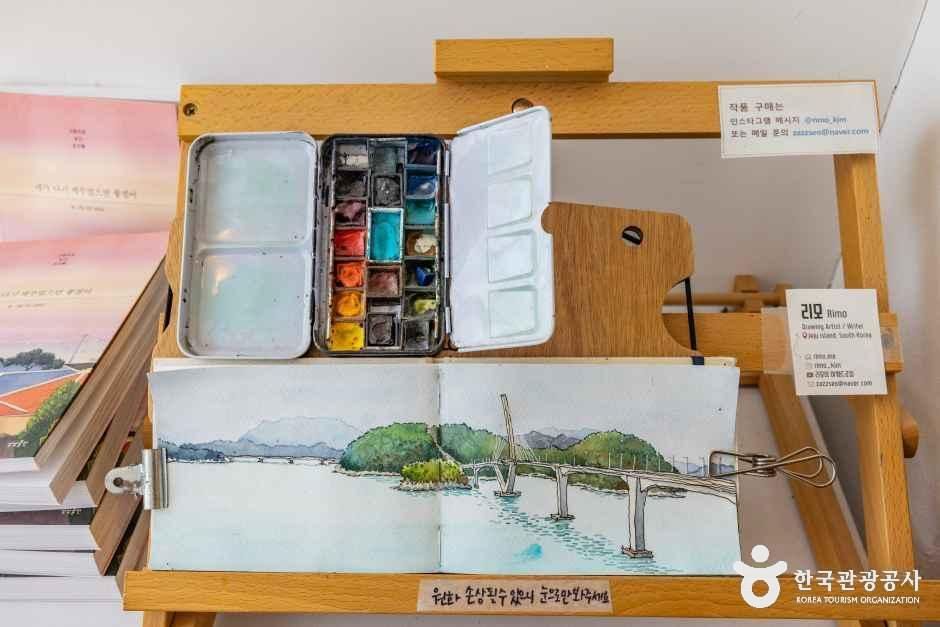 제주_책방 소리소문 (15).jpg