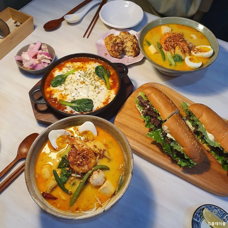 Hong Table