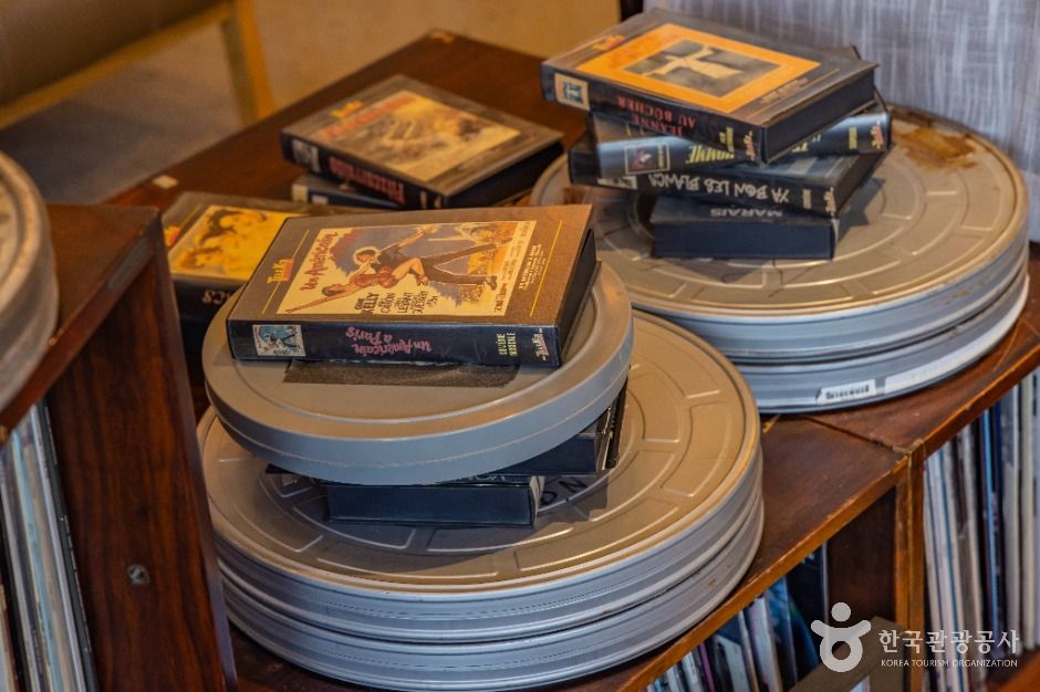 전주_전주영화호텔 영화도서관 (16)