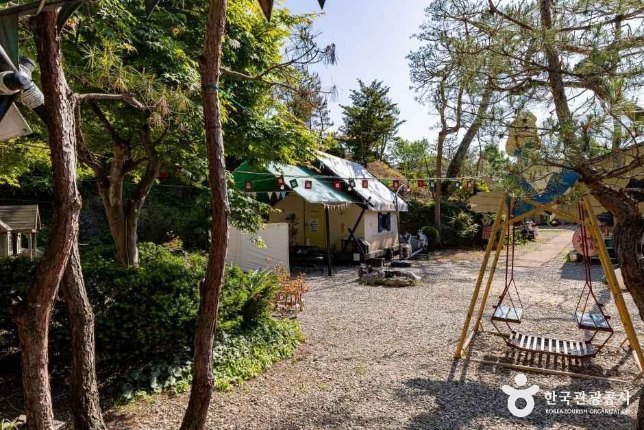 충주커피박물관 글램핑카라반펜션