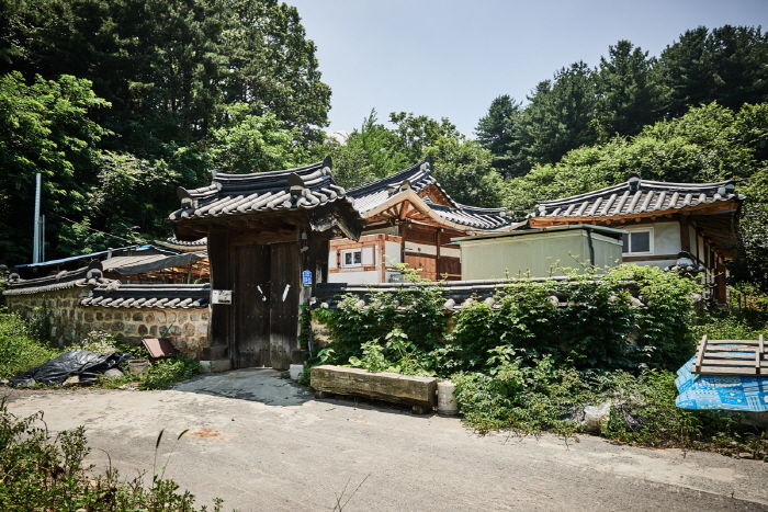 春川 崔載根家屋