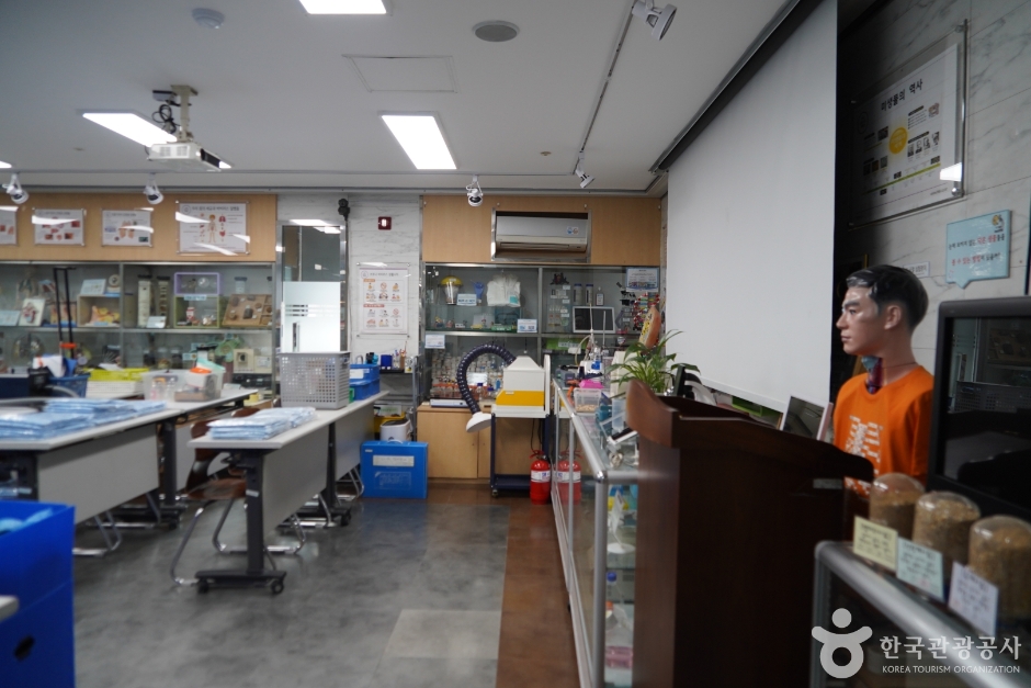 韩生研 实验努里科学馆
