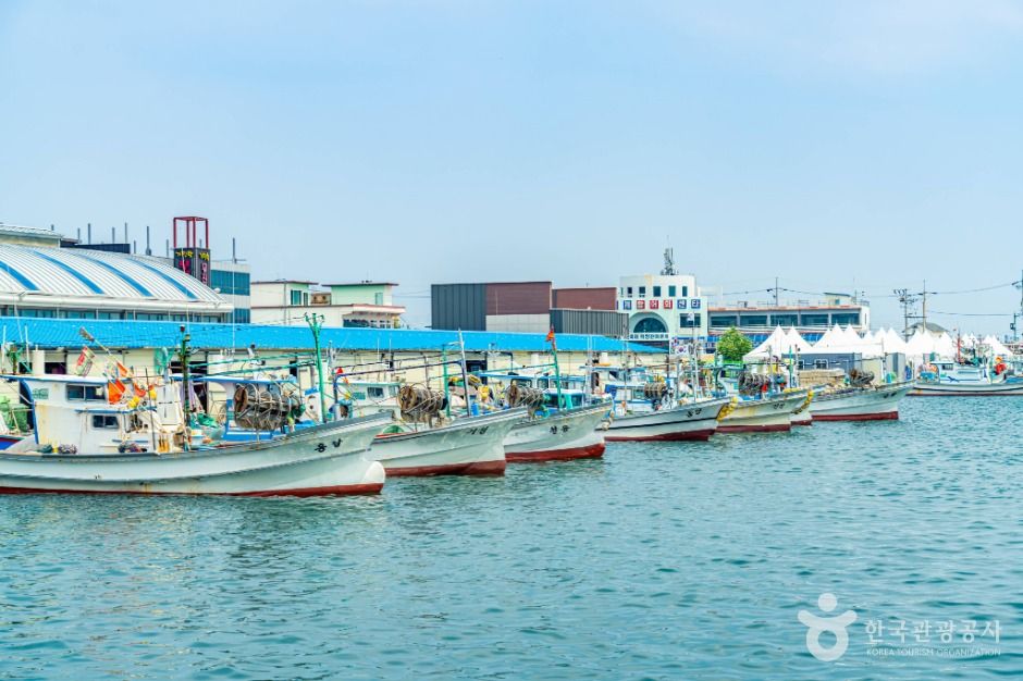 巨津港