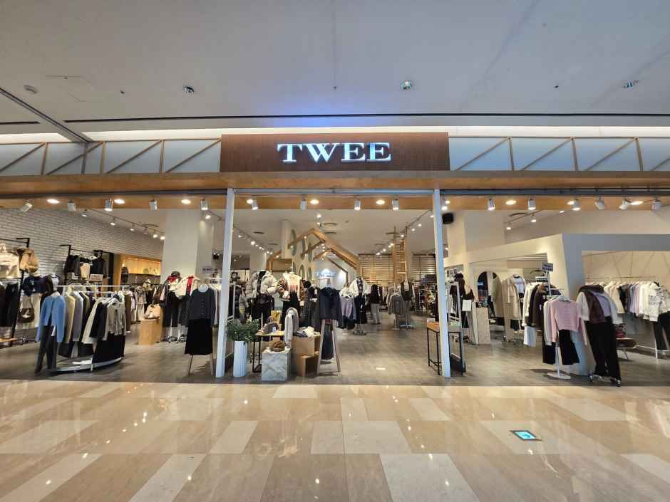 Twee - Lotte World Mall  [Tax Refund Shop](트위 롯데월드몰점)