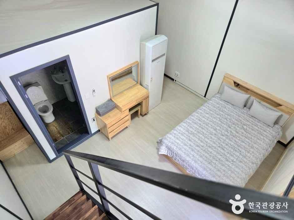 그랑블루글램핑&펜션