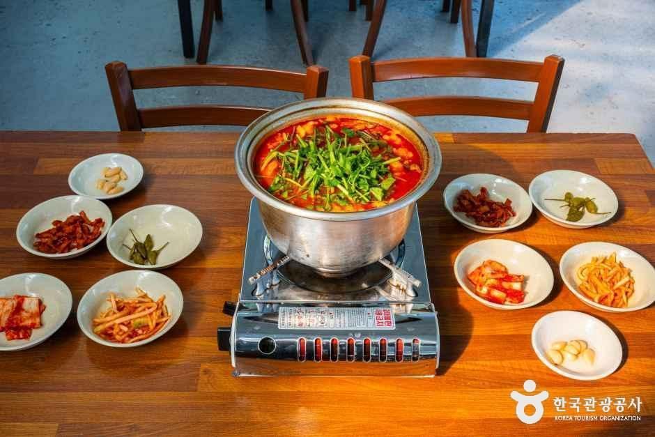 용댕이매운탕