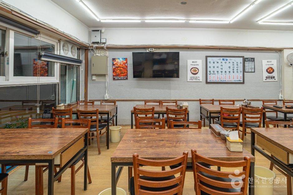 민속돌솥설렁탕