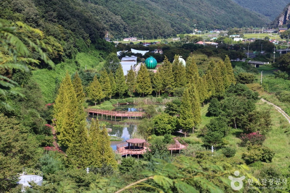 Uiryeong Byeokgye Tourist Site