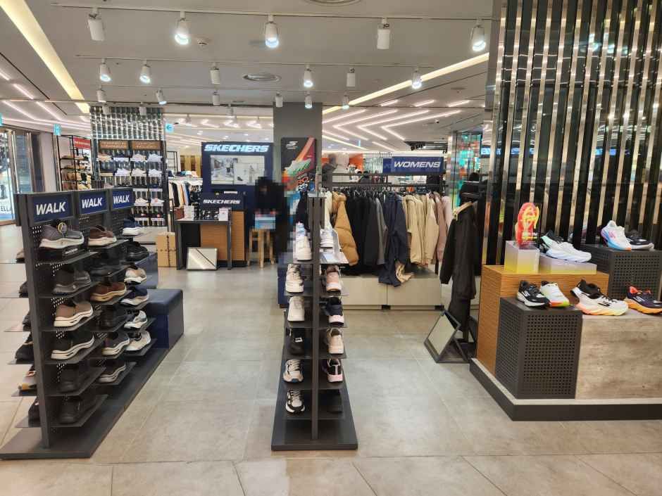 스케쳐스 신세계백화점 타임스퀘어점