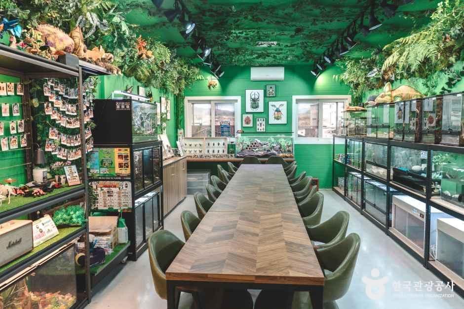 참좋은굼벵이 곤충농장