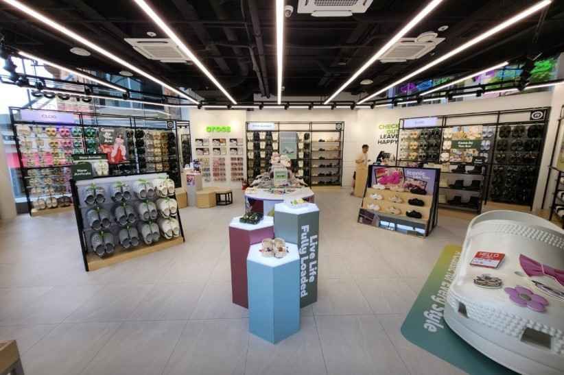 [事後免税店] crocs（クロックス）・新世界サイモンプレミアムアウトレットヨジュ（驪州）店(크록스 신세계사이먼프리미엄아울렛 여주점)