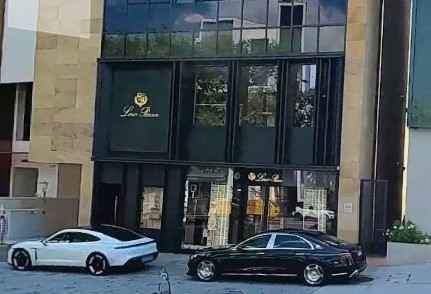 로로피아나 청담플래그십스토어