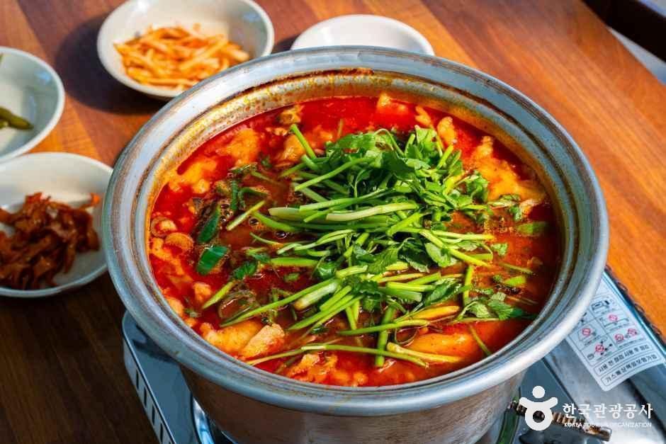 용댕이매운탕