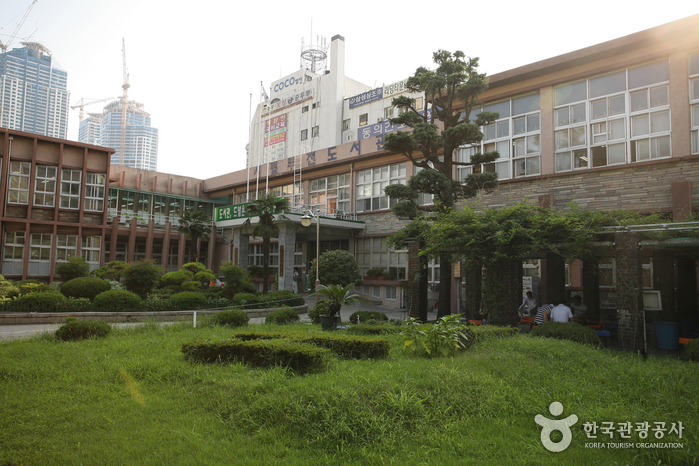 釜山富田图书馆