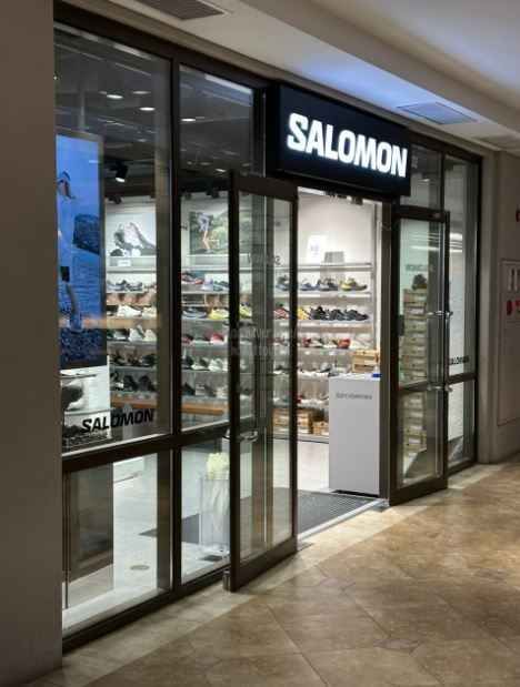Salomon 新世界西蒙奥特莱斯坡州店