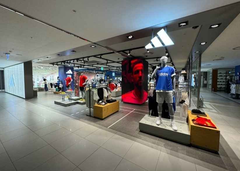 [事後免税店] adidas（アディダス）・コネクト現代チョンジュ（淸州）店(아디다스 퍼포먼스 롯데백화점 일산점)