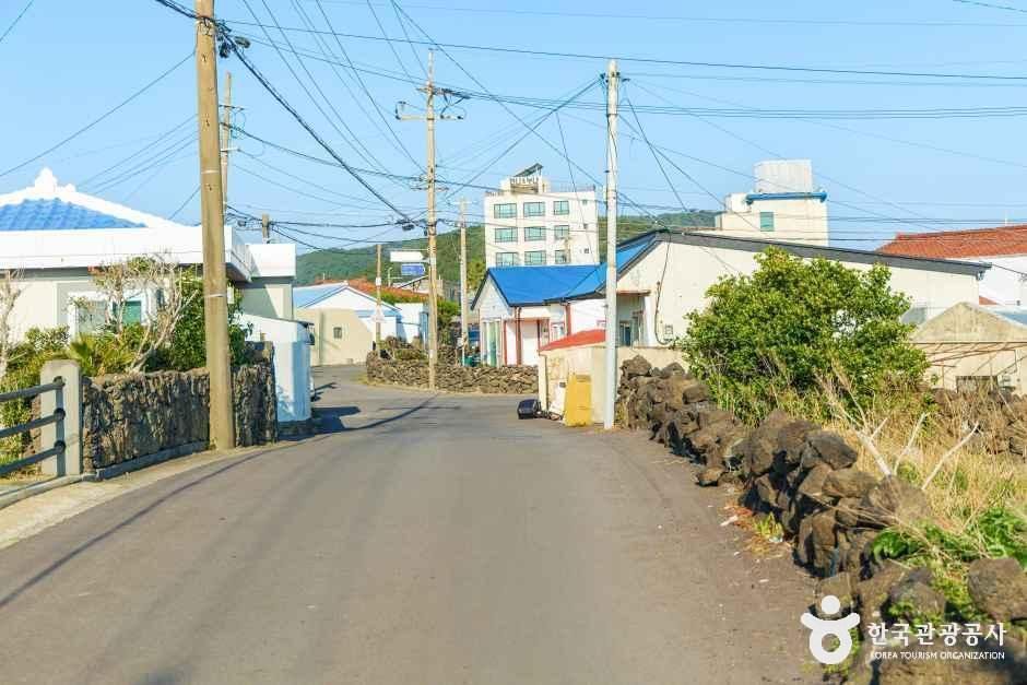 Sinyang Village