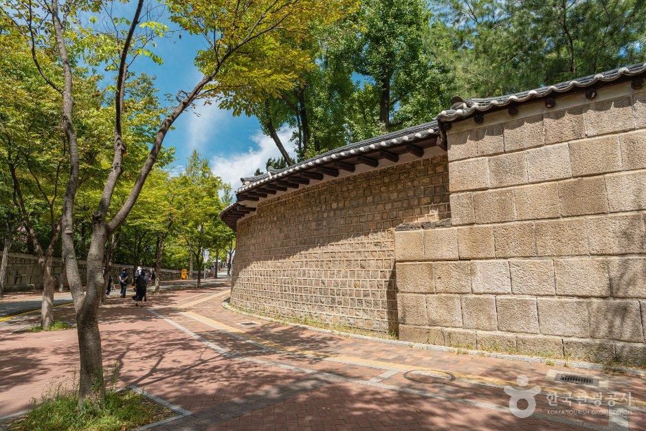 덕수궁 돌담길
