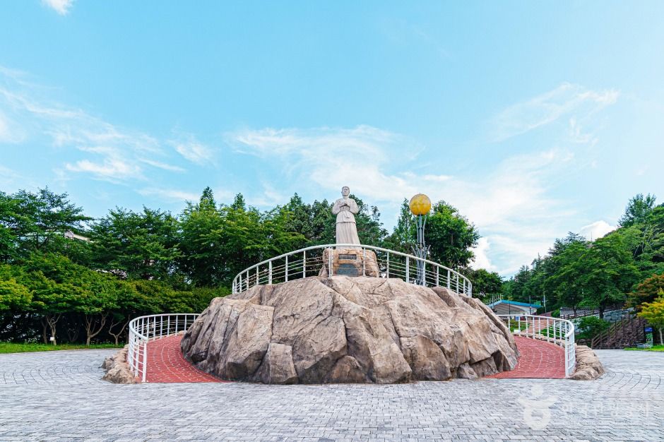 望夫像と望夫祠