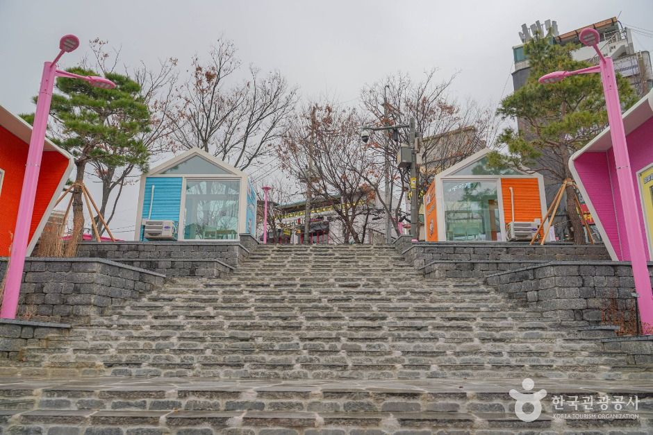 Hongik Culture Park