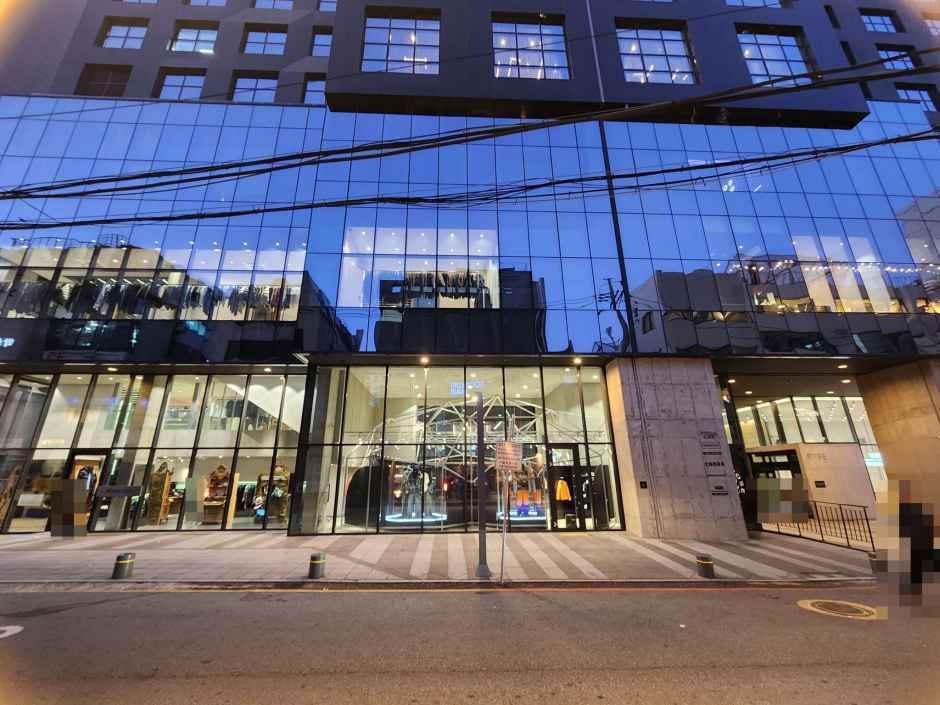 웍스아웃 홍대 라이즈점