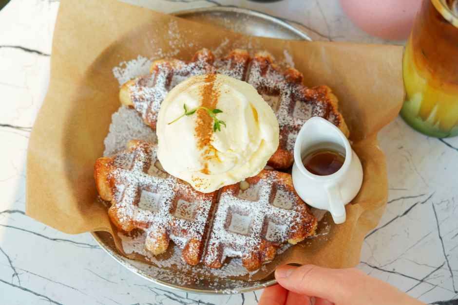 Croffle with ice cream