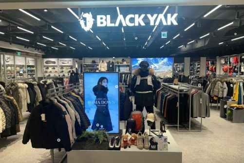 [事后免税店]布来亚克 dundun东大门店(블랙야크 던던 동대문점)