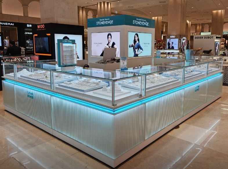 [事後免税店] STONEHENgE（ハリストーン）・新世界百貨店サウスシティ店(스톤헨지 신세계백화점 사우스시티점)