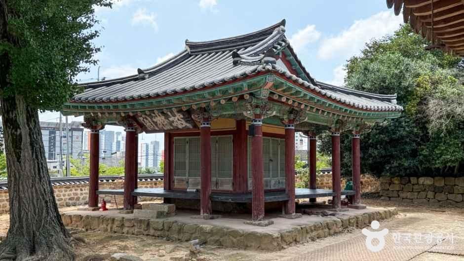 전북_김제_김제동헌_외부_3.jpg