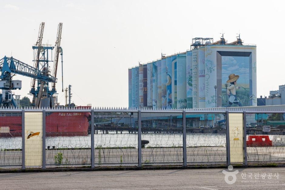 인천항 제8부두
