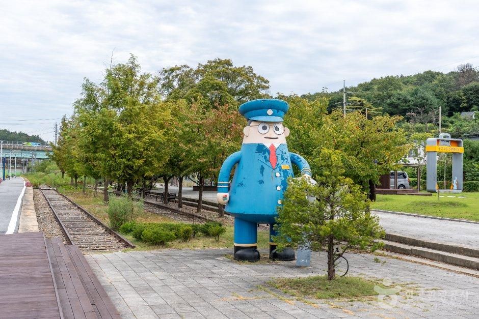 강원_춘천_김유정역 폐역 (6).jpg