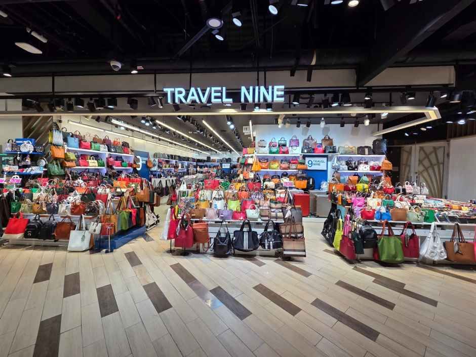 Travel Nine Doota Mall Branch [Tax Refund Shop](트레블나인 두타몰점)