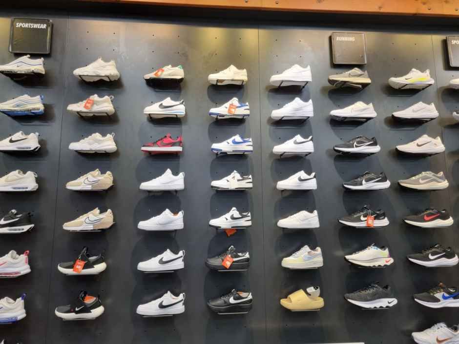 [事後免税店] ナイキ・ロッテアウトレットコヤン（高陽）ターミナル店(나이키 롯데아울렛 고양터미널점)