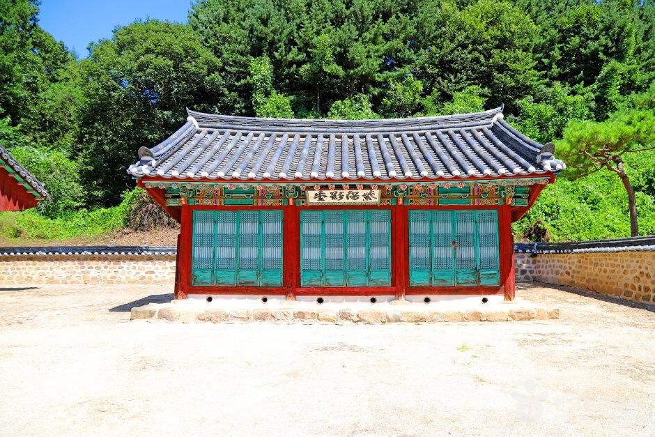 堤川 紫陽影堂